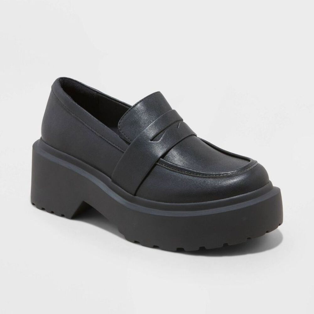 Platform Lug Sole Penny Loafer - Black